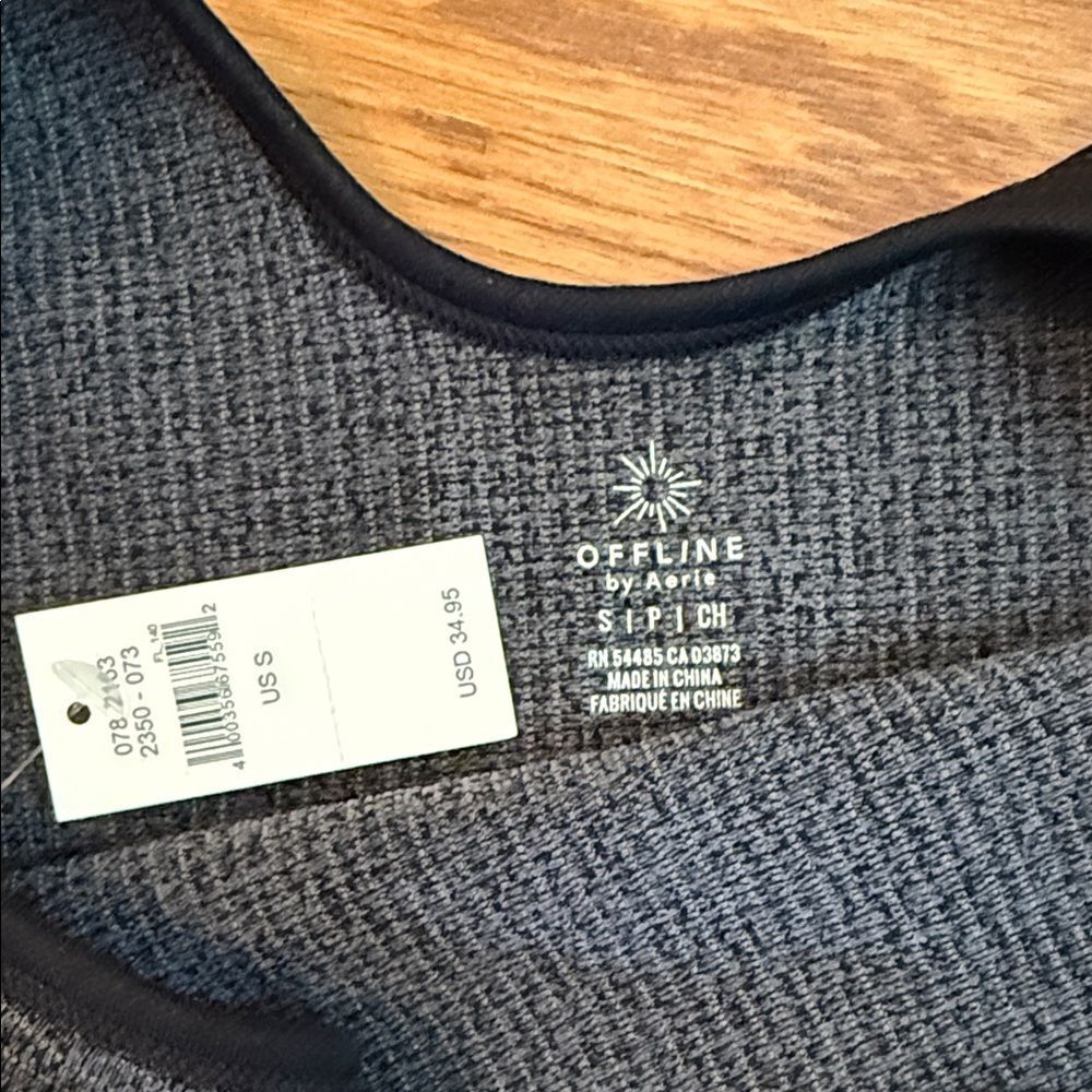 OFFLINE Aerie Ribbed Crop Tank Black Scoop Neck Athletic Top Size S NWT - Picture 2 of 5